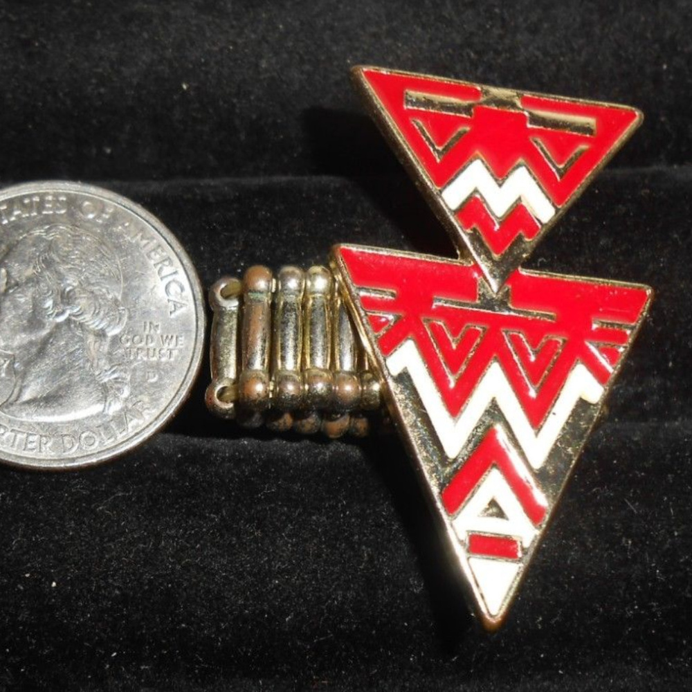 Retro stretch ring red red triangle aztec design